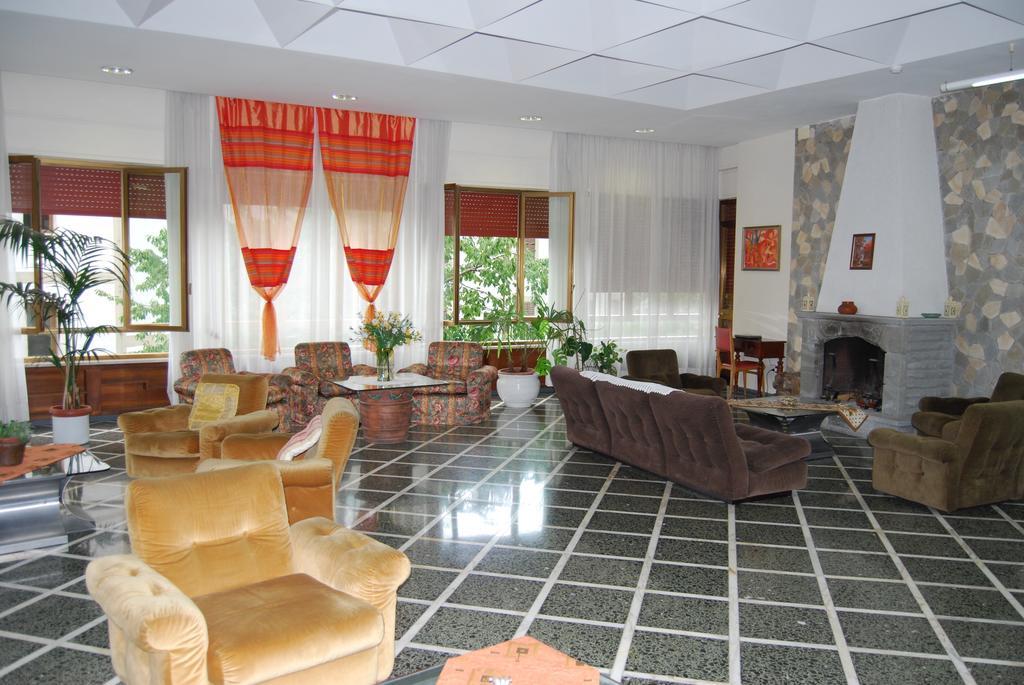 Hotel Astra Chianciano Terme Exterior photo